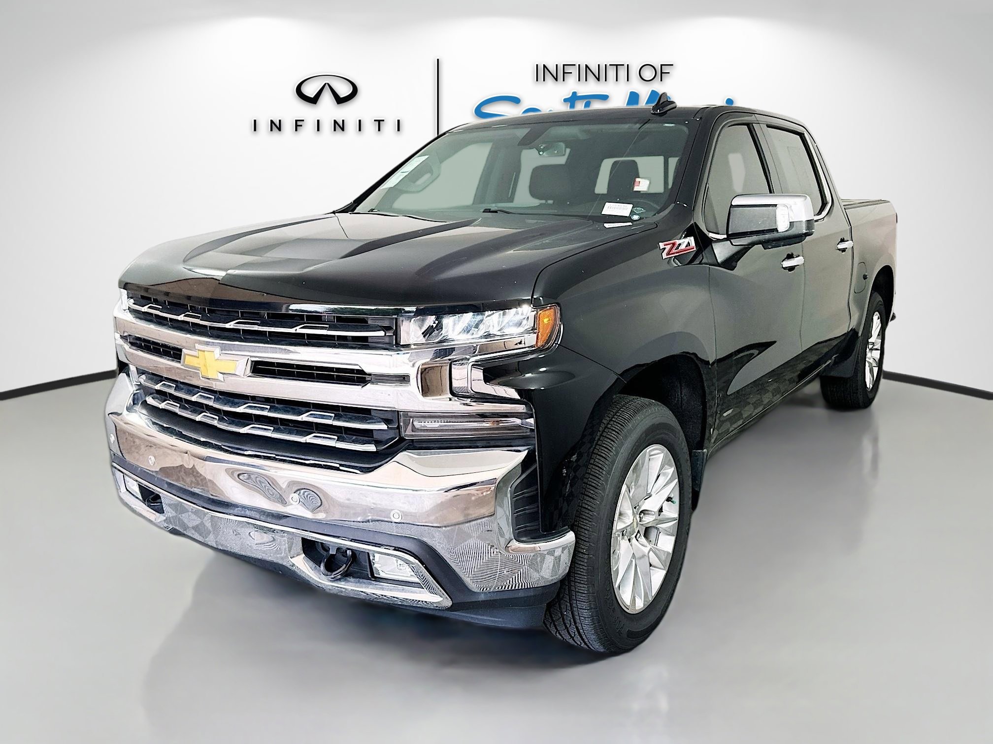 2019 Chevrolet Silverado 1500 LTZ photo 3