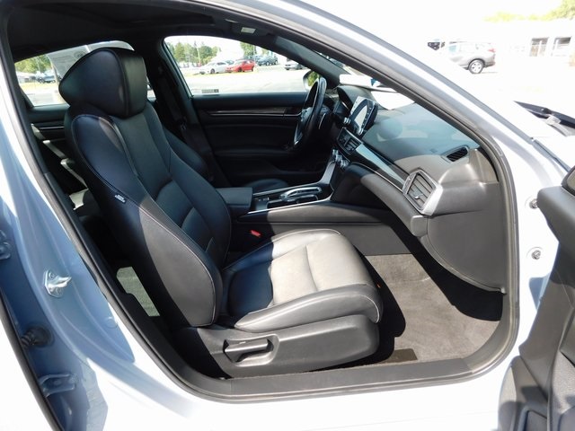 2022 Honda Accord Sport 2.0T photo 17