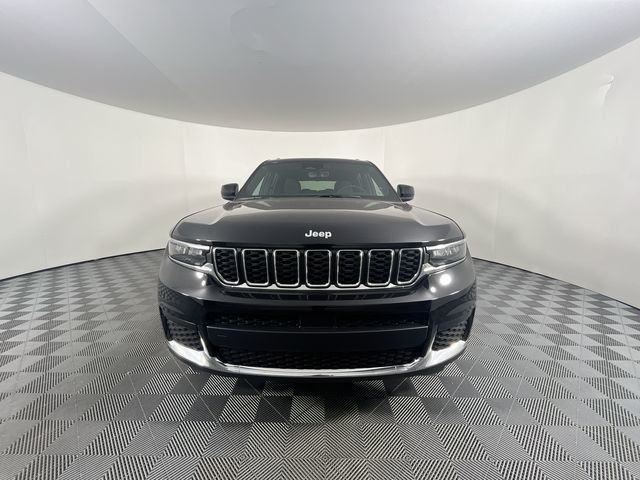 2025 Jeep Grand Cherokee Laredo X photo 3