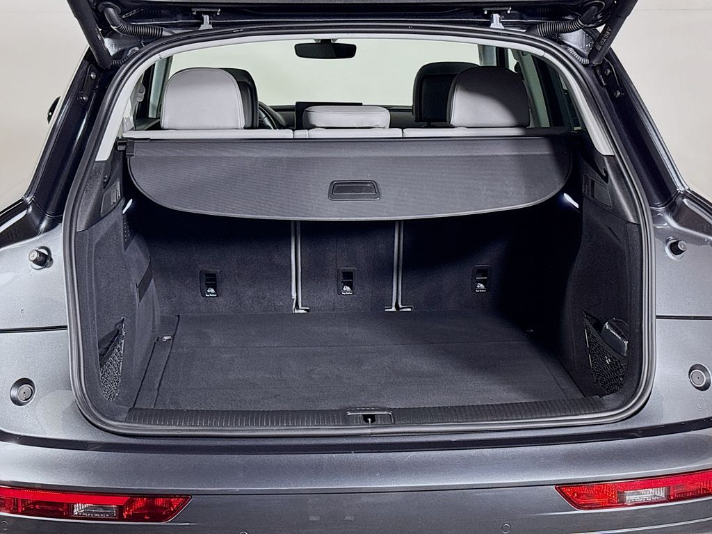 2022 Audi Q5 45 S line Premium photo 16