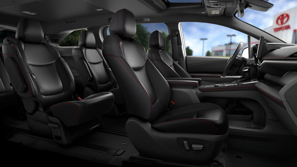 2025 Toyota Sienna XSE photo 20