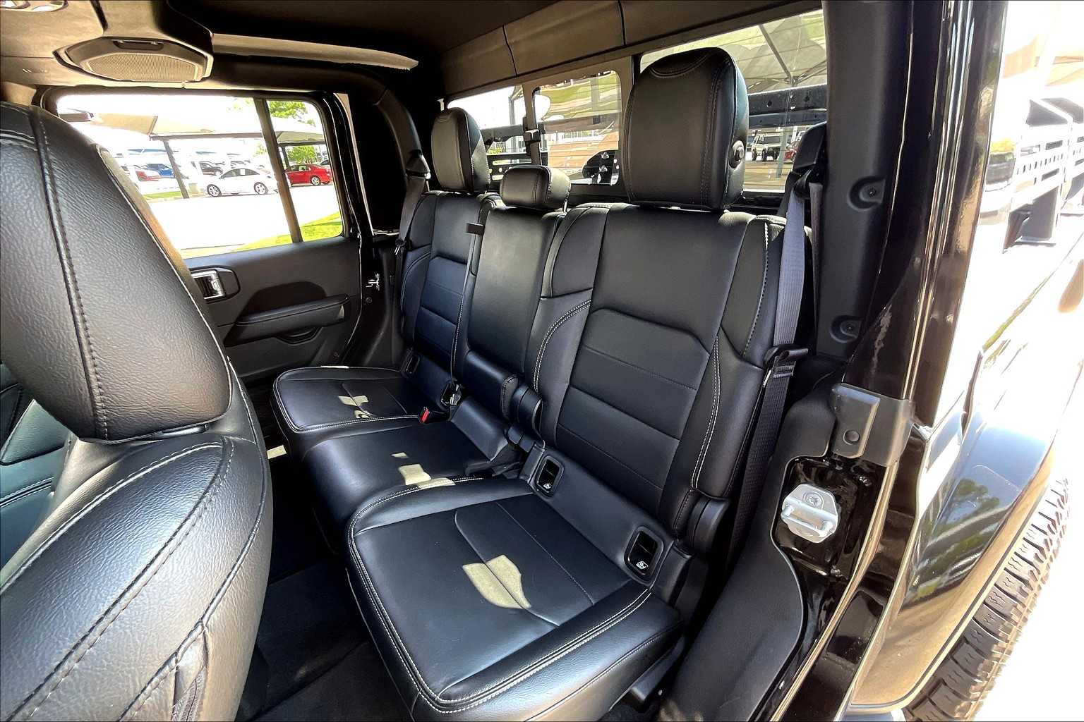 2021 Jeep Gladiator Overland photo 18