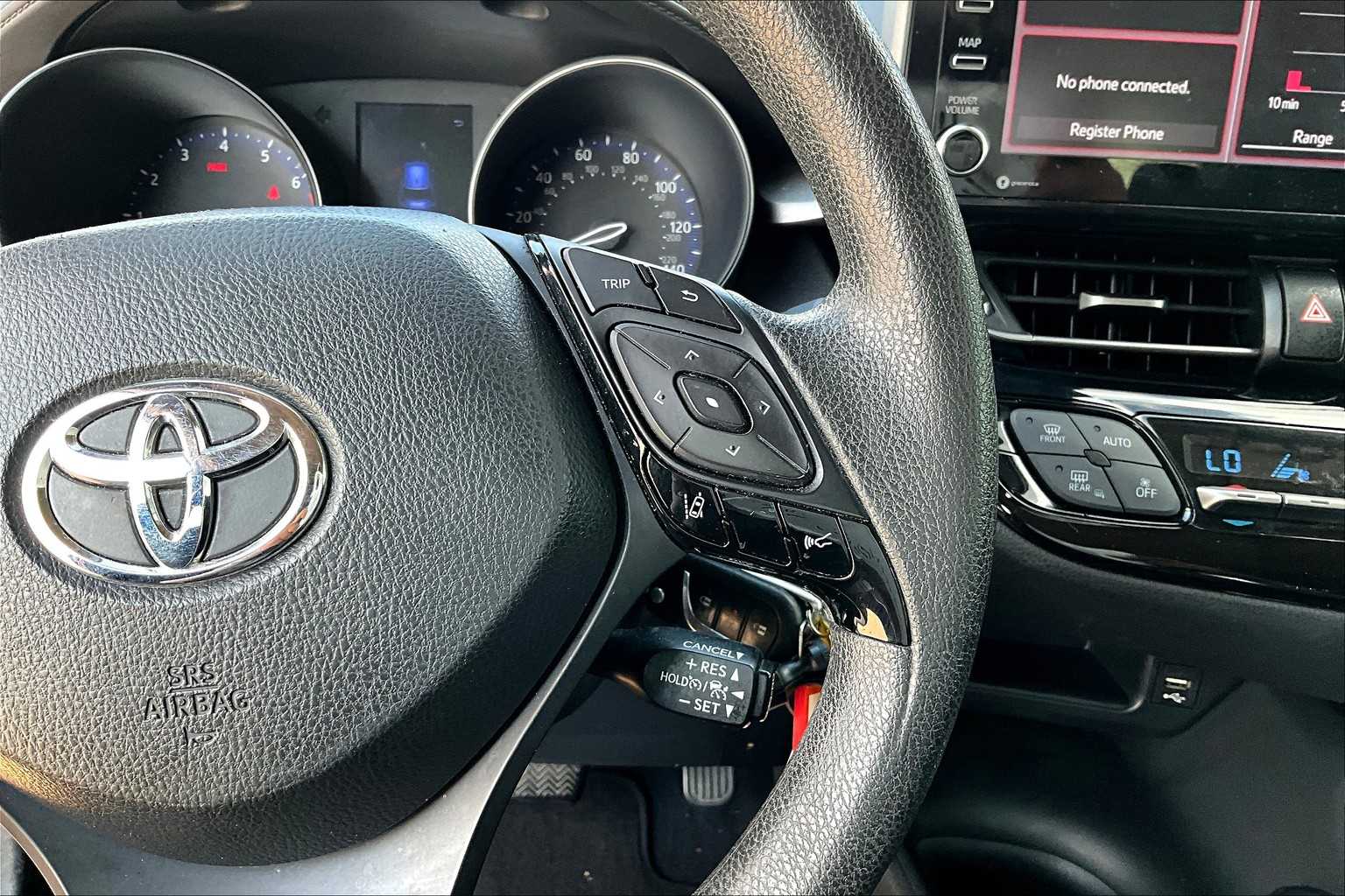 2020 Toyota C-HR LE photo 22