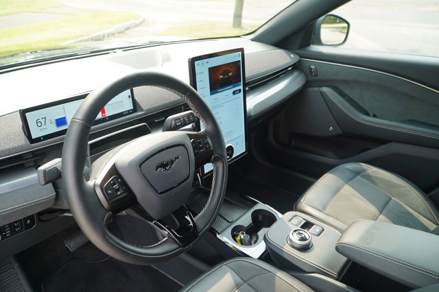2024 Ford Mustang Mach-E GT photo 18