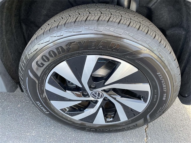 2025 Volkswagen Tiguan S photo 9