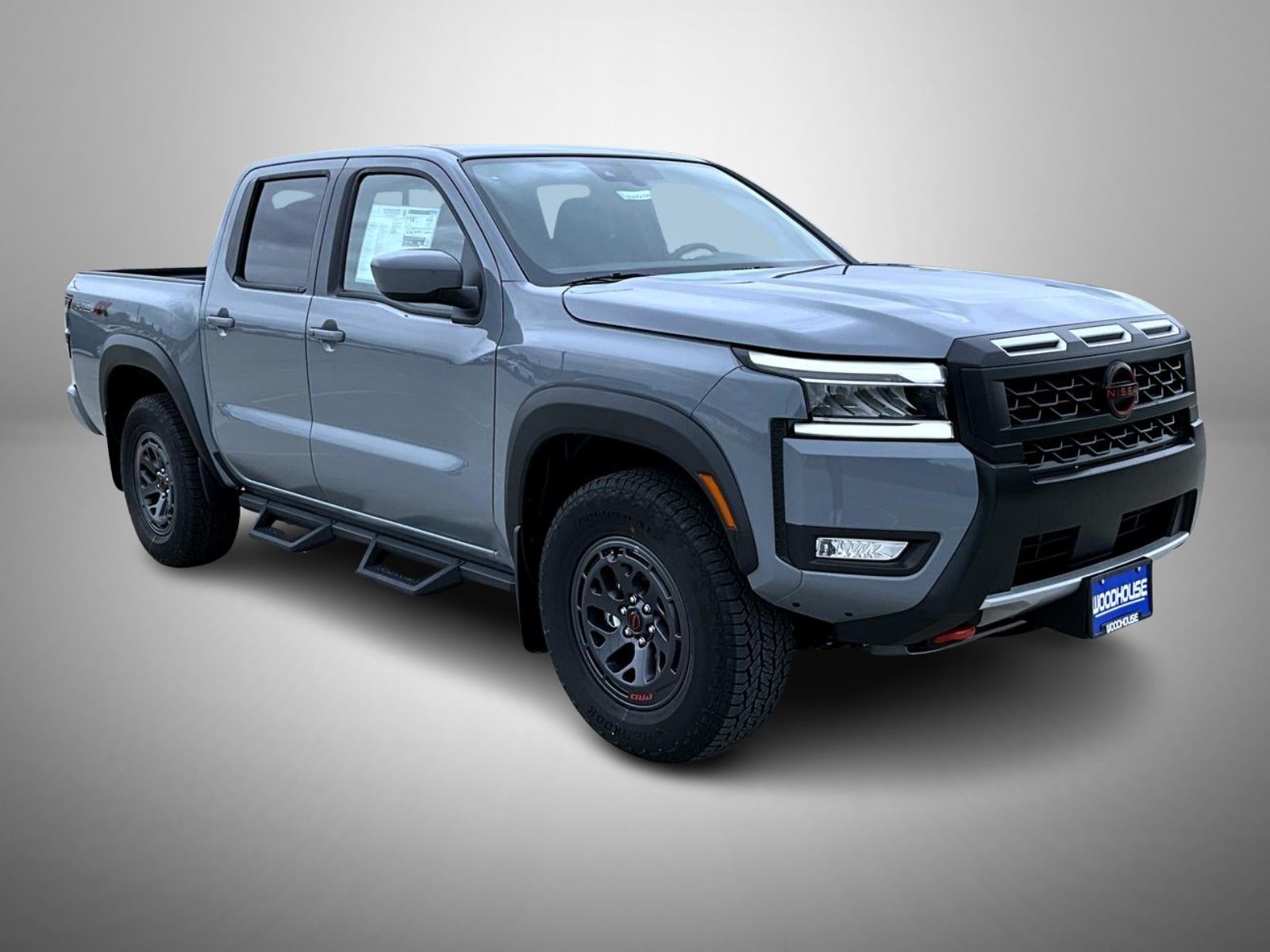 2025 Nissan Frontier PRO-4X photo 3