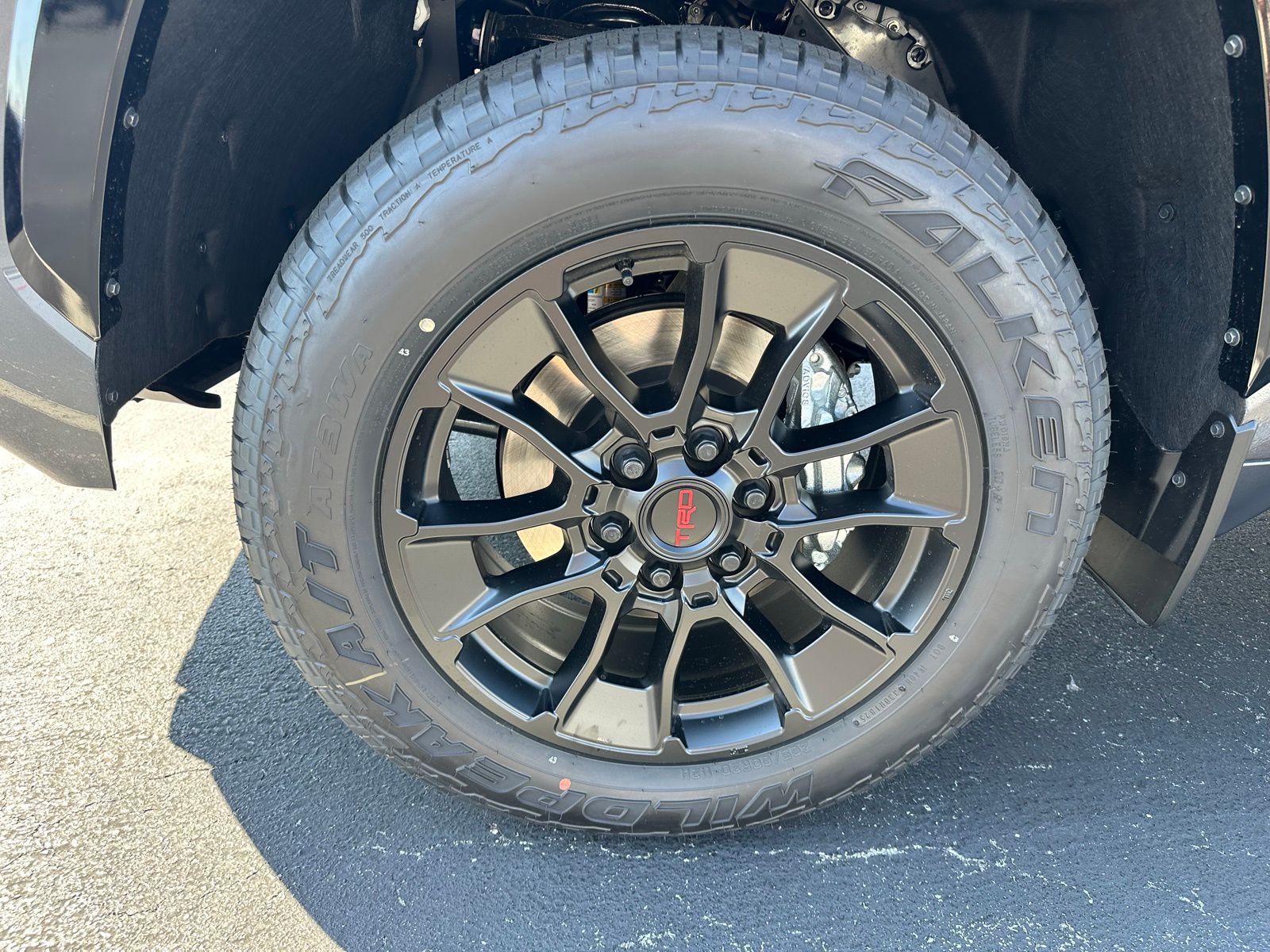 2025 Toyota Tundra Platinum CrewMax photo 9