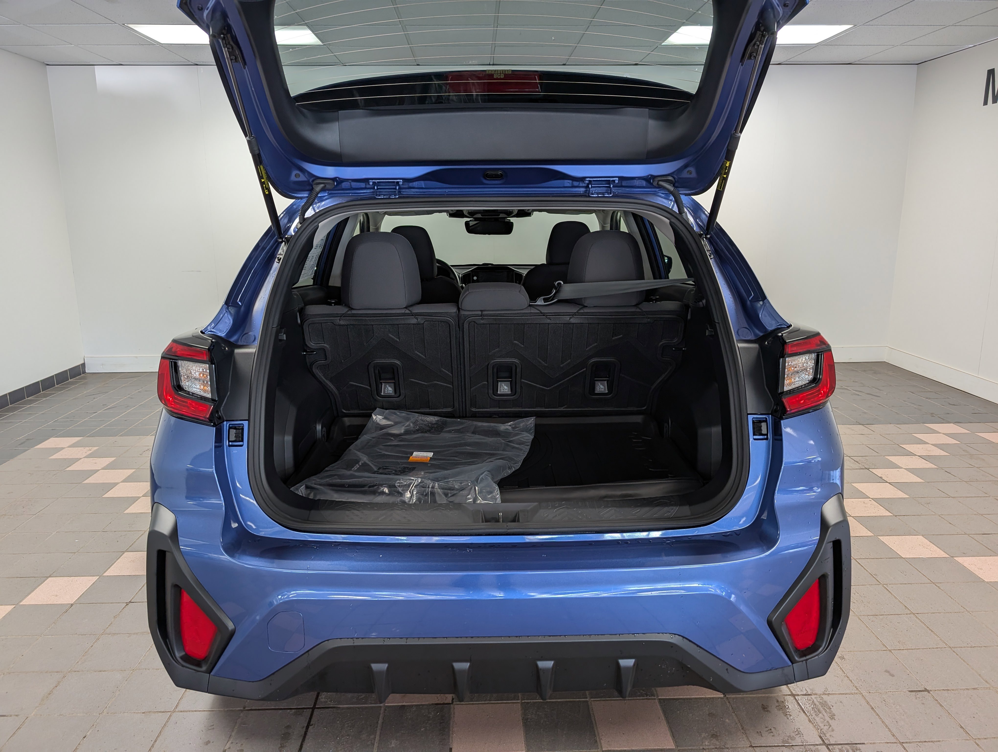 2025 Subaru Crosstrek Premium photo 8