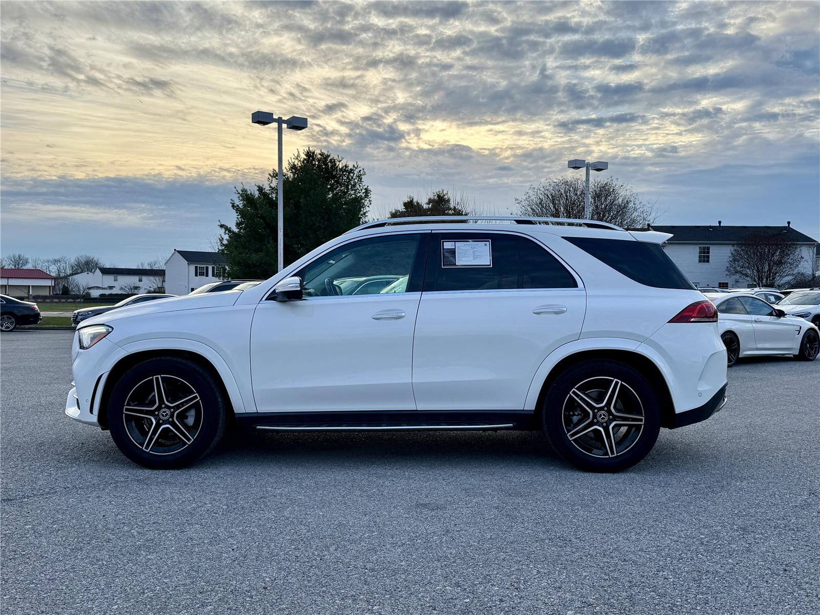2022 Mercedes Benz GLE 350 4MATIC photo 2