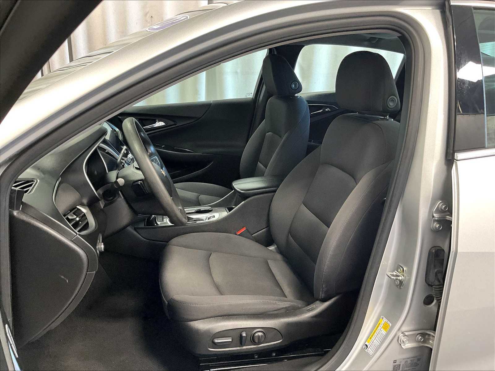 2022 Chevrolet Malibu 1LT photo 9