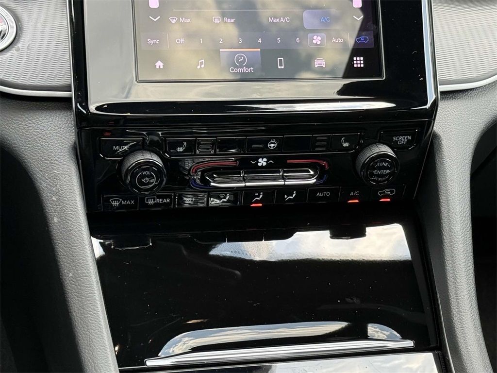 2025 Jeep Grand Cherokee Altitude X photo 18