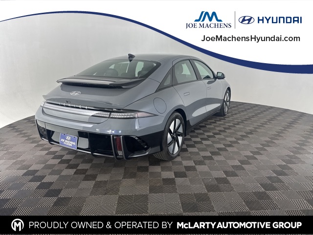 2024 Hyundai Ioniq 6 SE photo 8