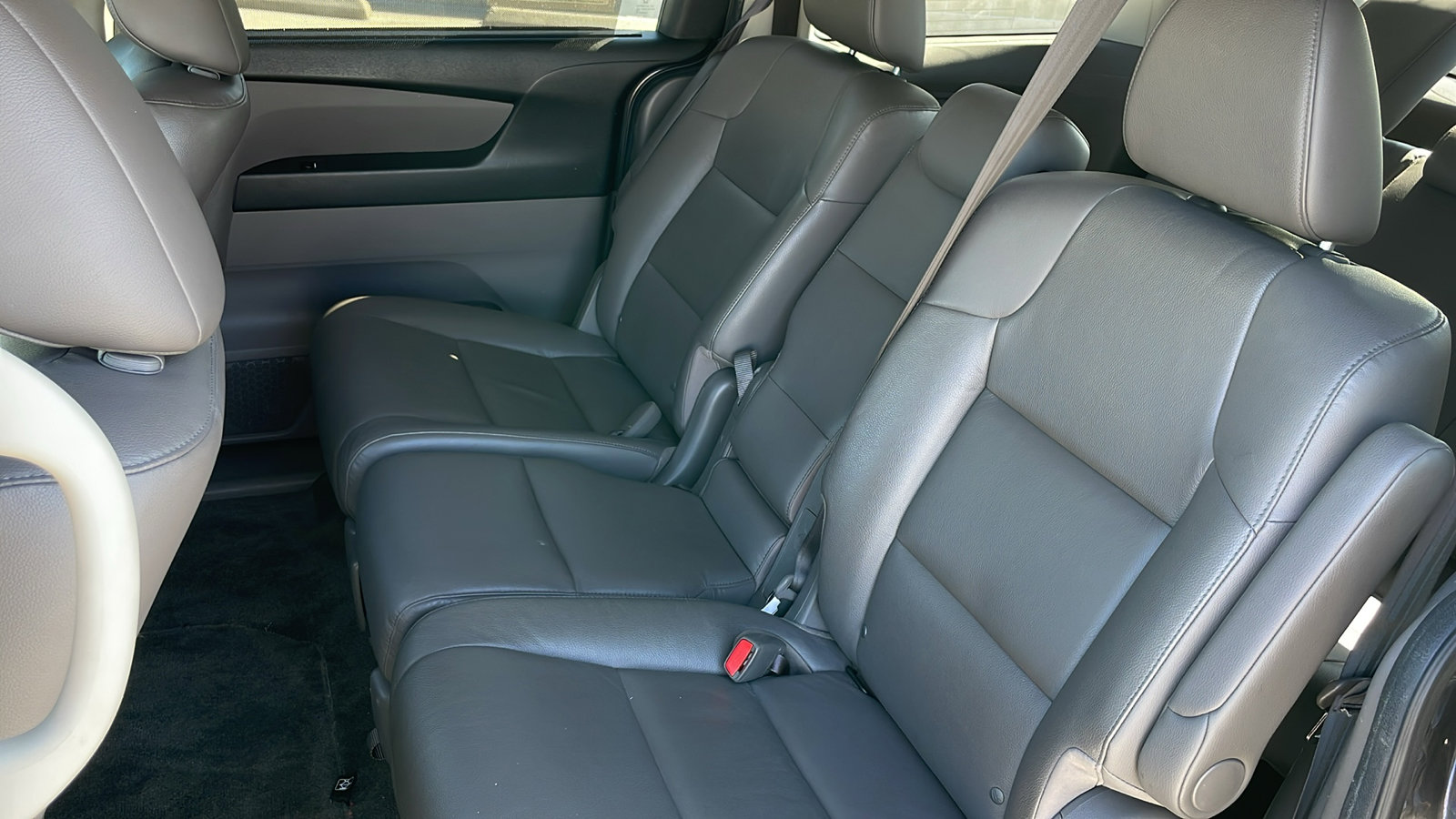 2015 Honda Odyssey EX-L photo 10