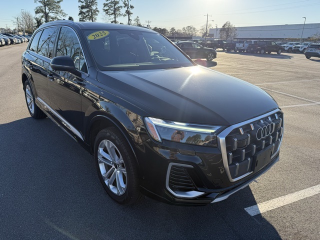 2025 Audi Q7 Premium Plus's photo
