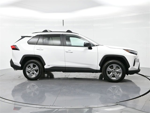 2024 Toyota RAV4 Hybrid LE photo 7