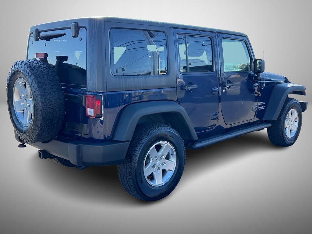 2013 Jeep Wrangler Unlimited Sport photo 3