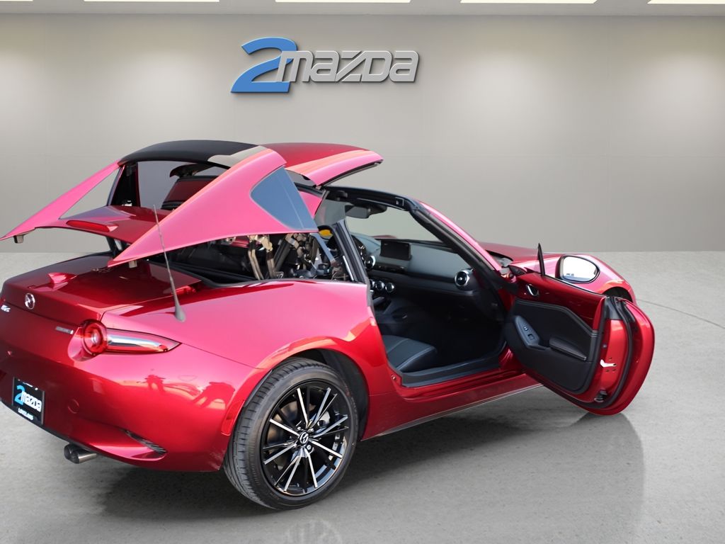 2025 Mazda MX-5 Miata Miata RF Grand Touring photo 9
