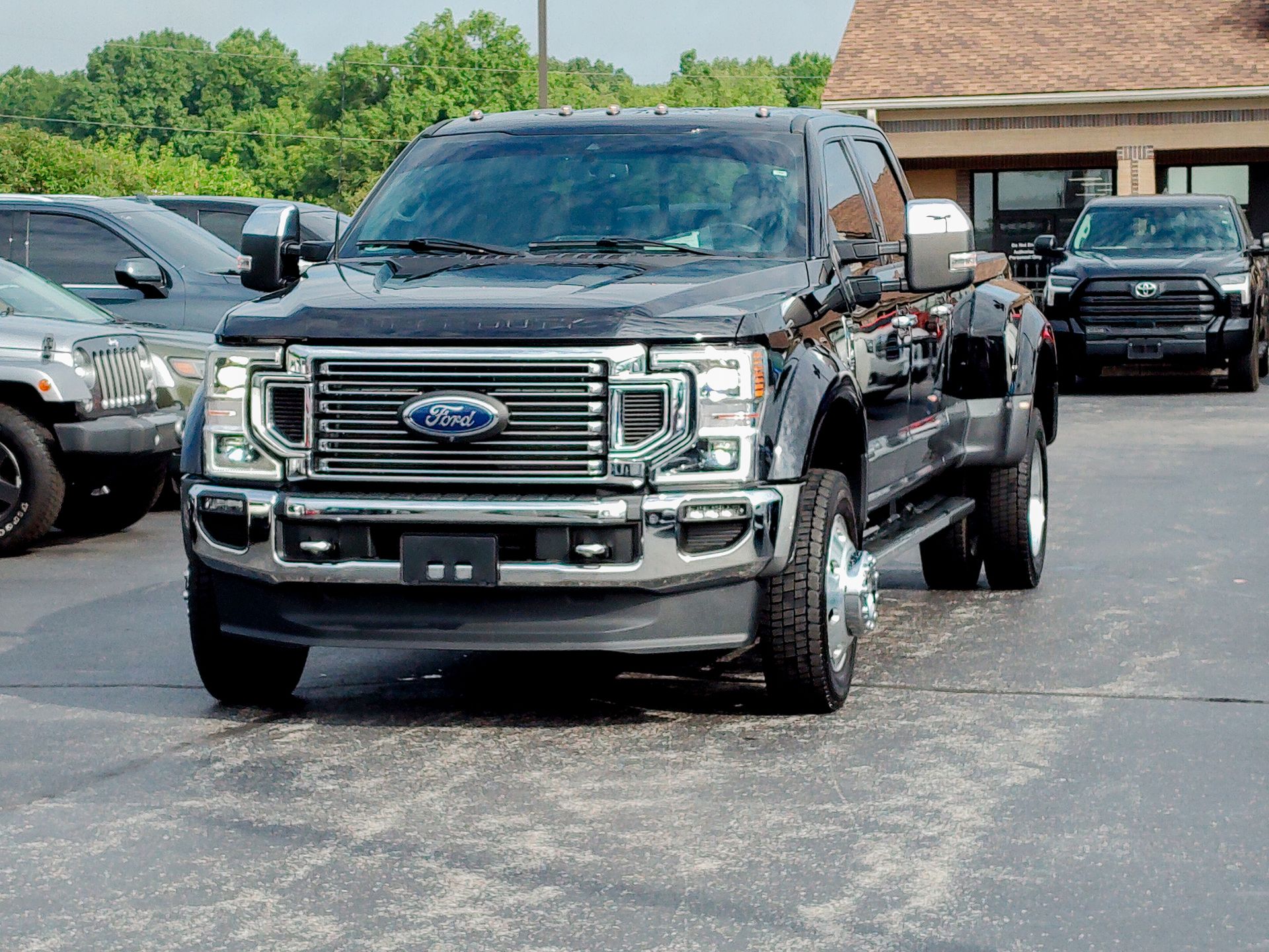 2022 Ford F-450 Lariat photo 4