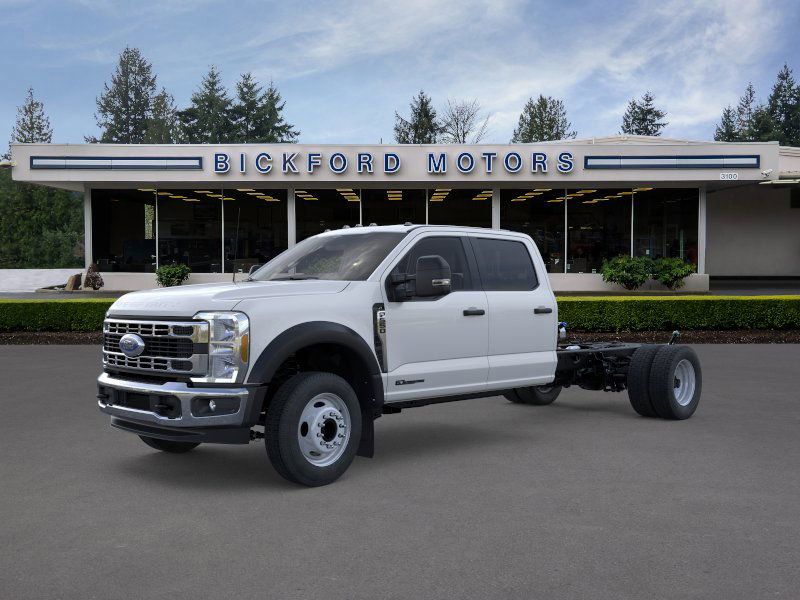 2025 Ford F-550 Super Duty Chassis Cab XL's photo