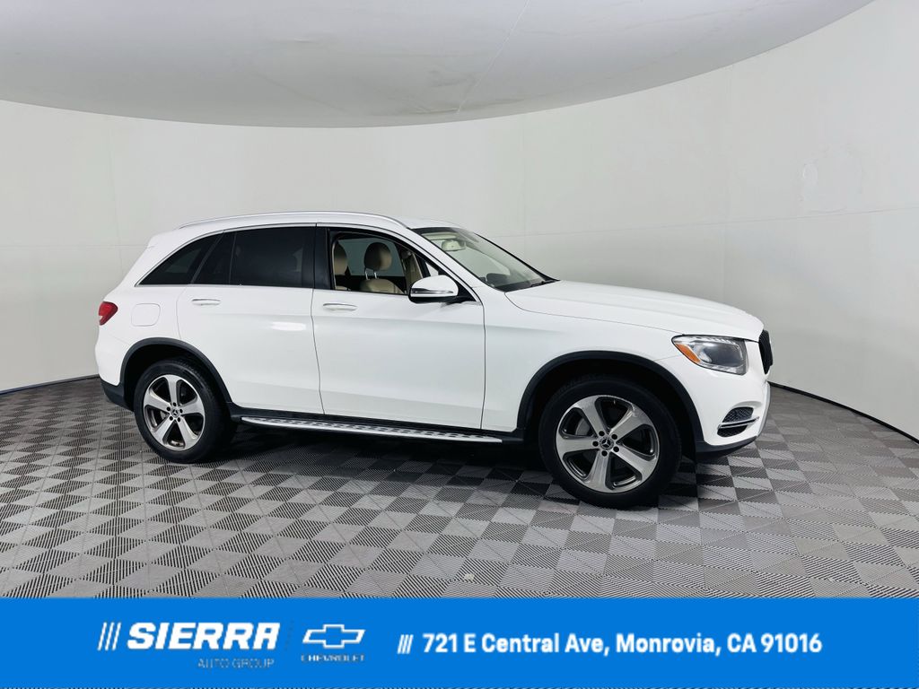 Used 2018 White Mercedes-Benz GLC 300 image 1
