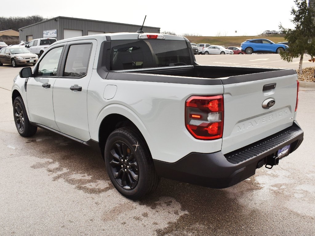 New 2024 Ford Maverick XLT 4D Crew Cab in Guttenberg CR038 Brown's