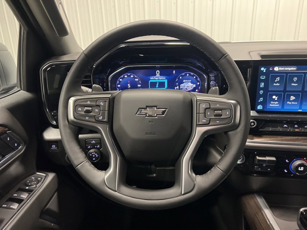 2025 Chevrolet Silverado RST photo 12
