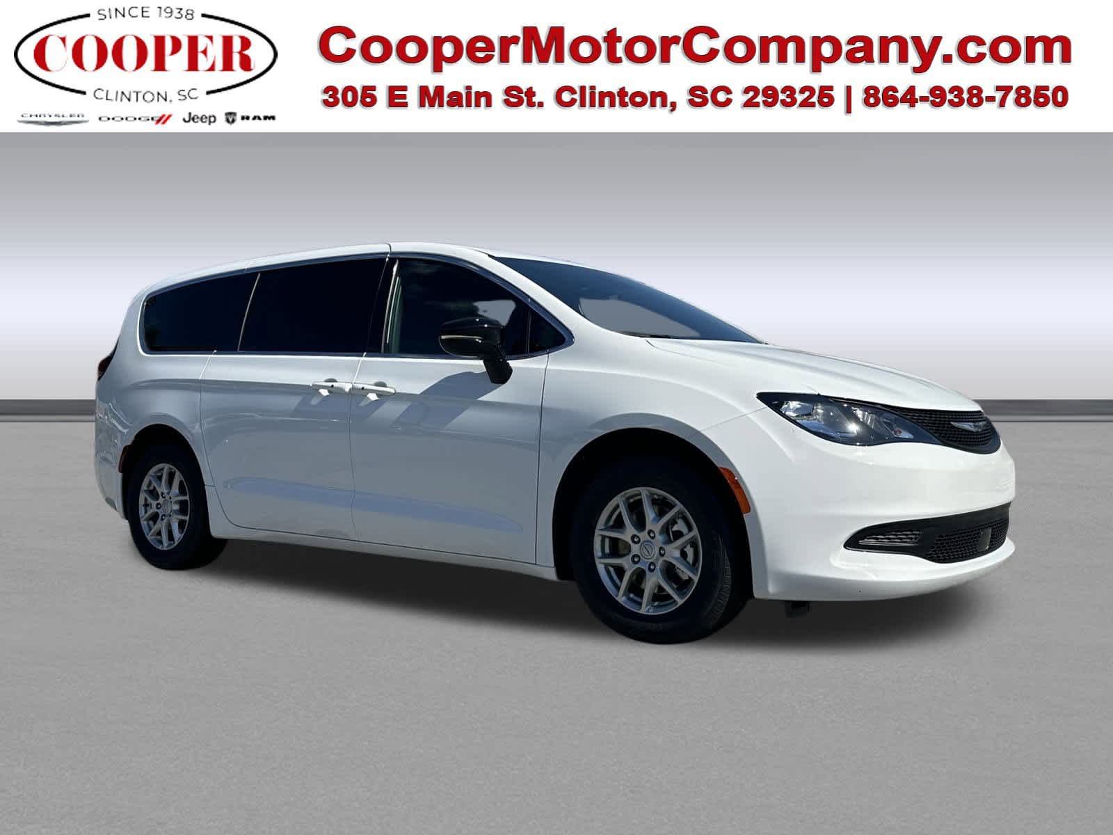 2026 Chrysler Voyager LX's photo