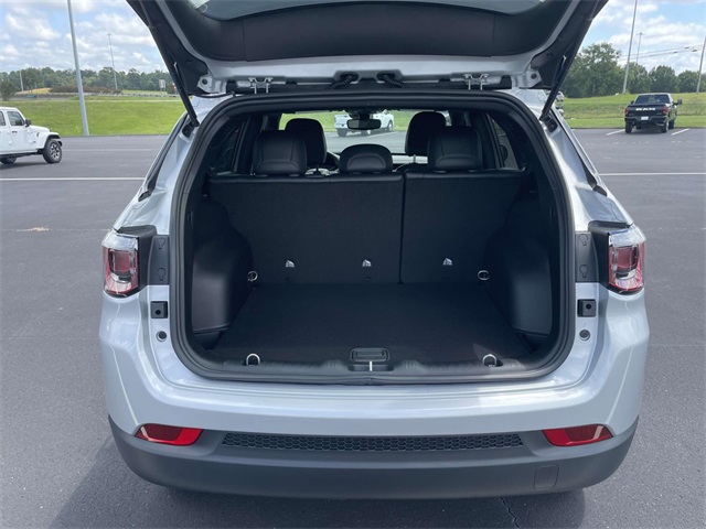 2025 Jeep Compass Latitude photo 8