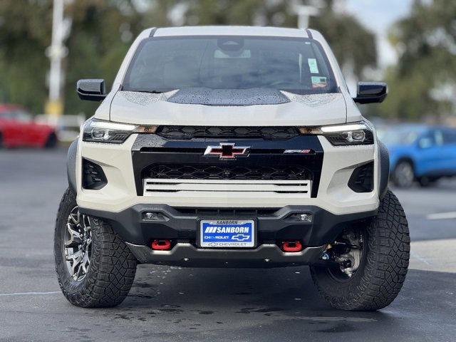 2026 Chevrolet Colorado ZR2 photo 2