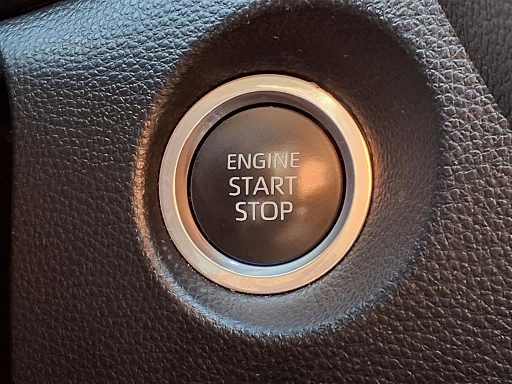 2023 Toyota Corolla Cross LE photo 13