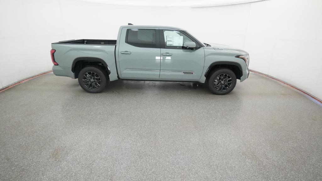 2025 Toyota Tundra Platinum CrewMax photo 26