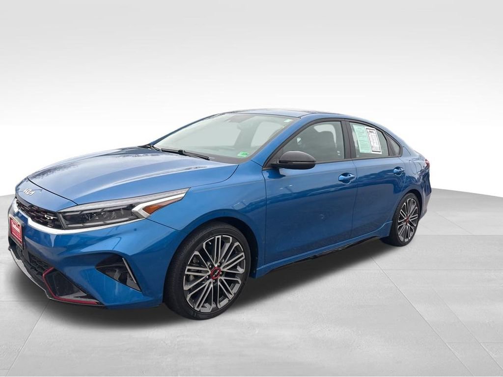 2023 Kia Forte GT photo 2