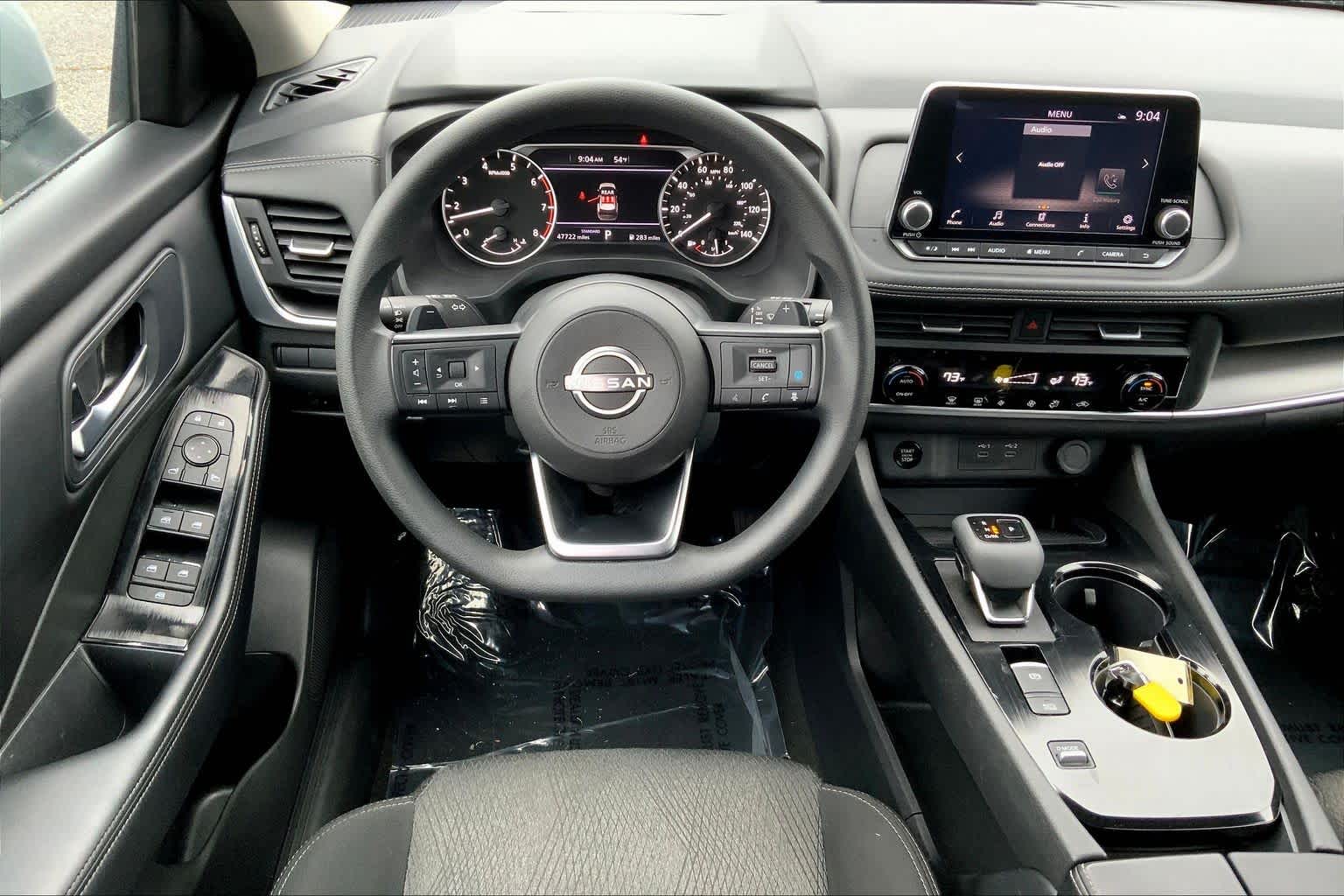 2024 Nissan Rogue SV photo 2