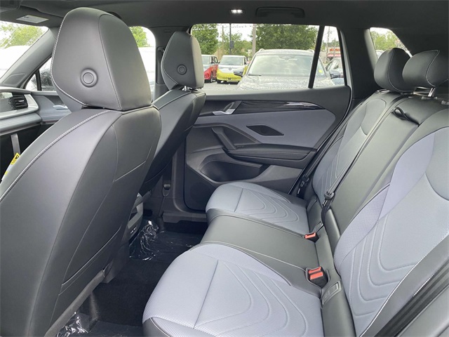 2025 Volkswagen Tiguan SE R-Line Black photo 10