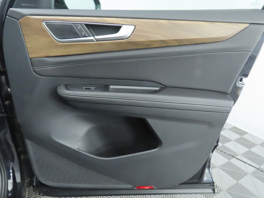 2026 Volkswagen Atlas SE Technology photo 23