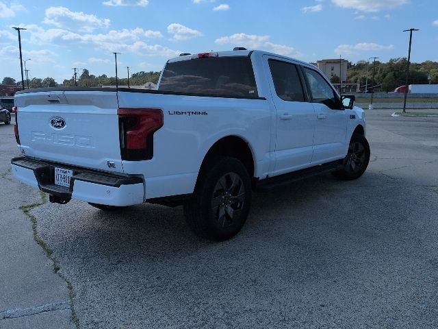 2025 Ford F-150 Lightning photo 3