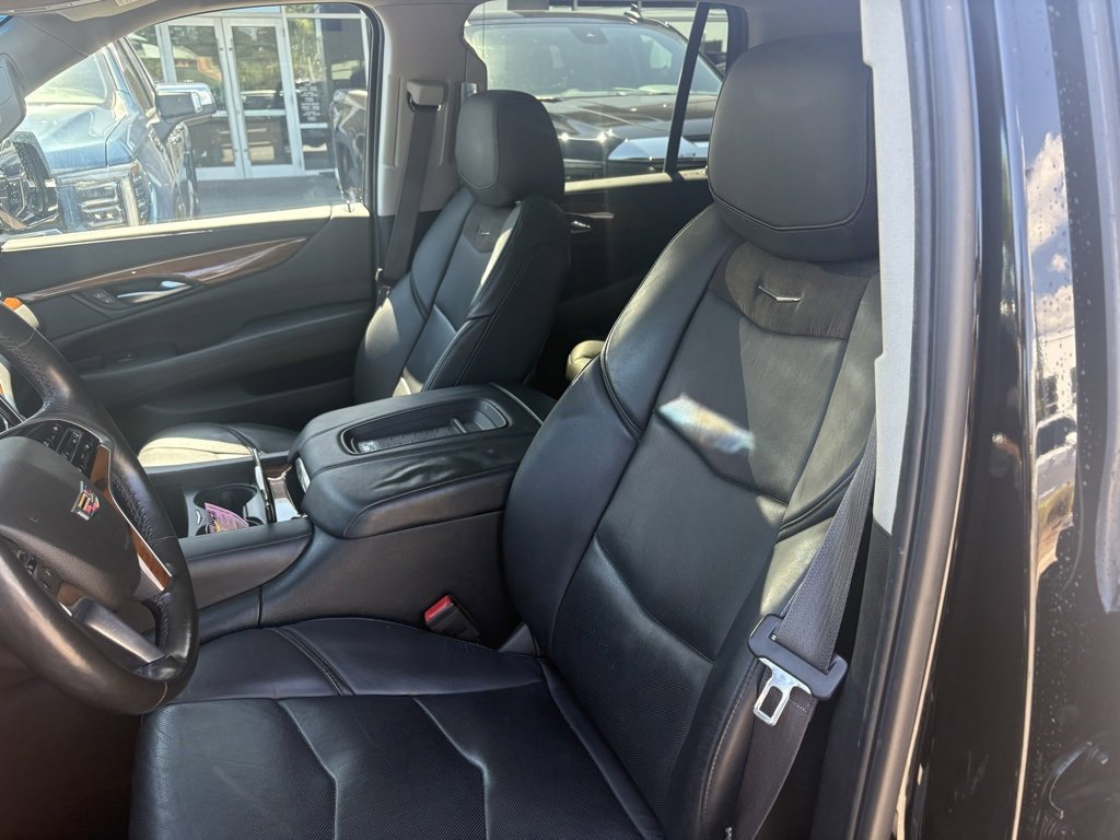 2015 Cadillac Escalade Premium photo 13