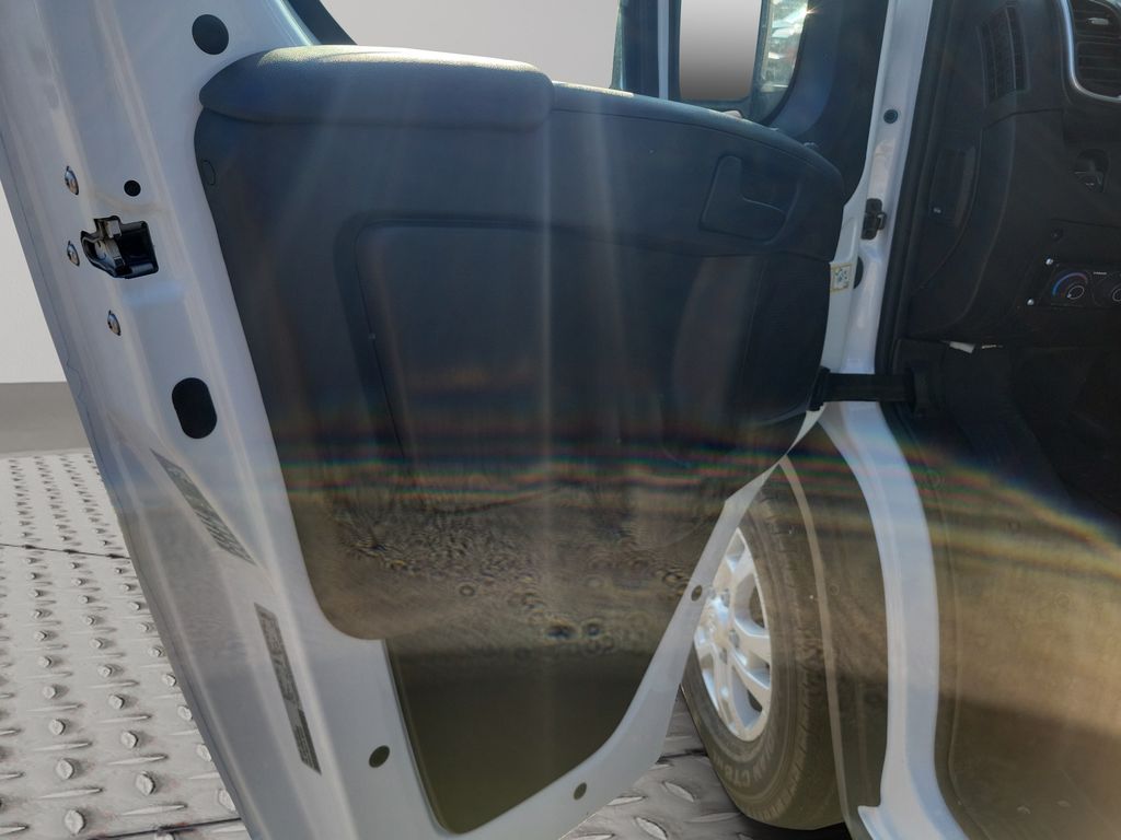 2025 Ram ProMaster 1500 SLT photo 5