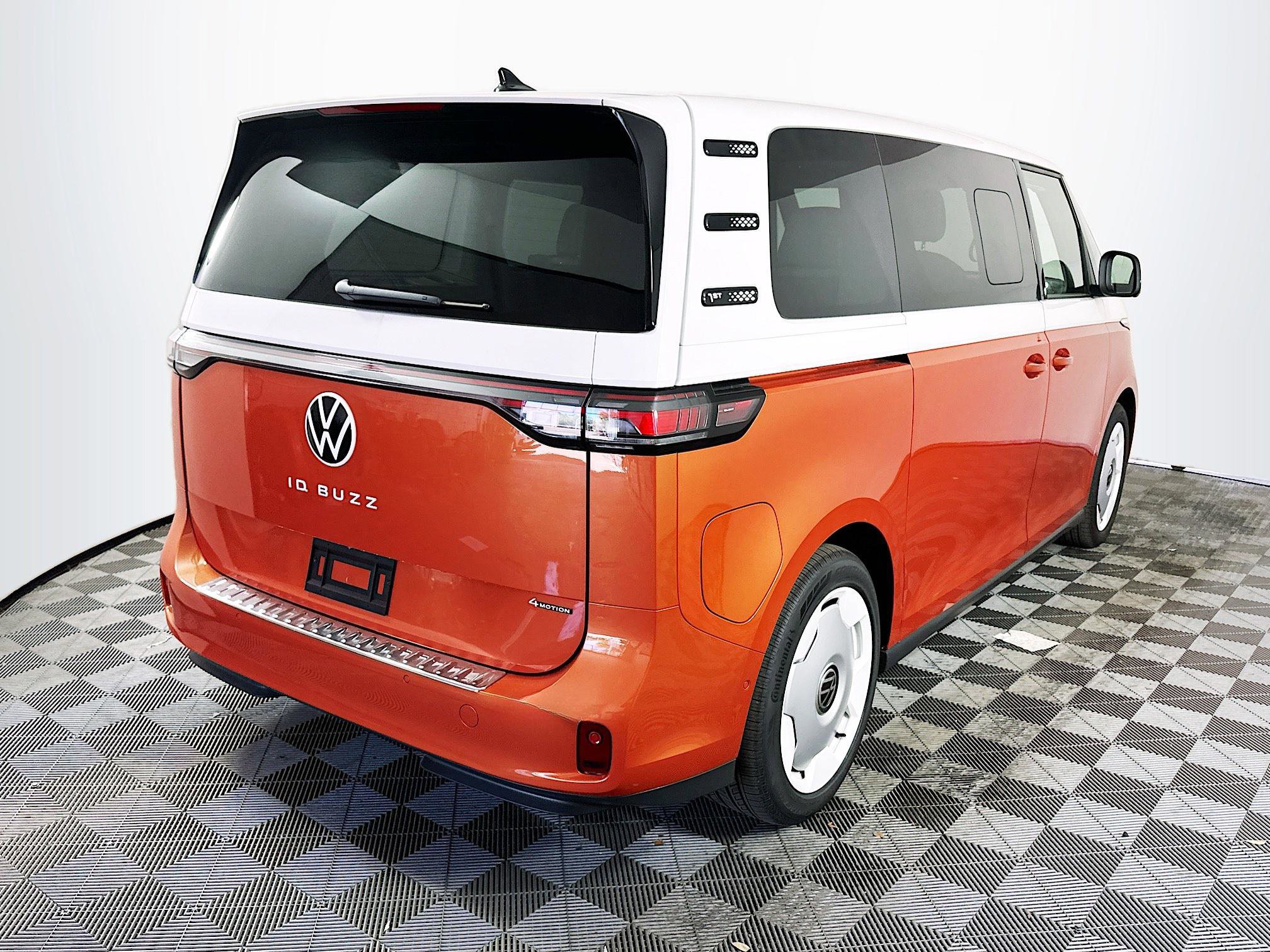 2025 Volkswagen ID. Buzz photo 4