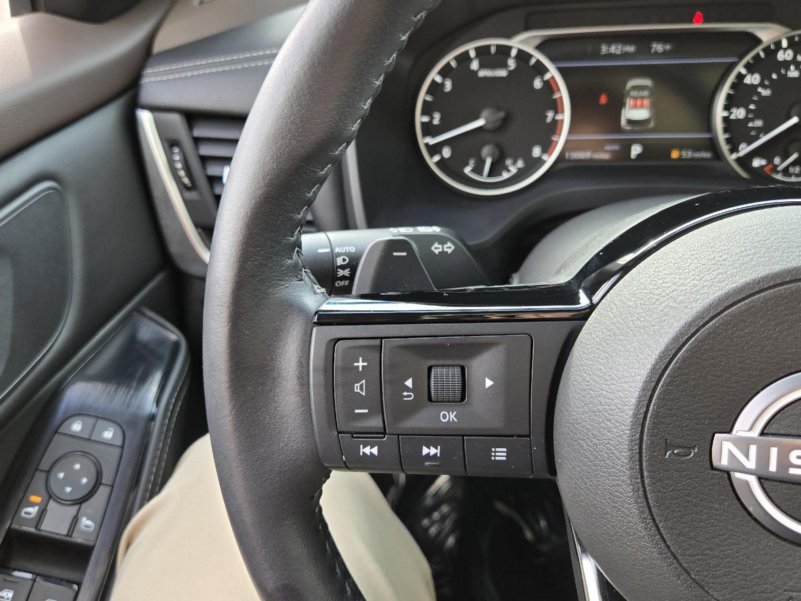 2023 Nissan Rogue SV photo 31