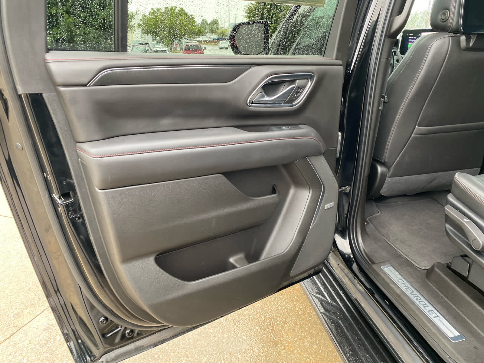 2021 Chevrolet Suburban RST photo 24