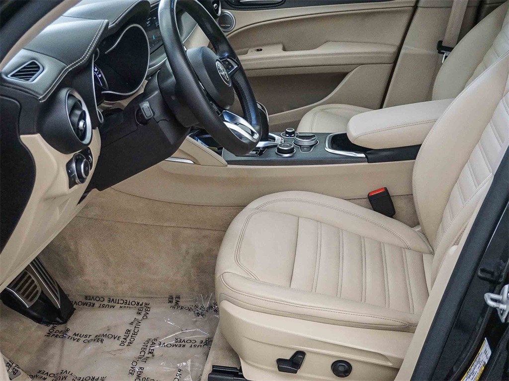 2020 Alfa Romeo Stelvio Ti photo 15