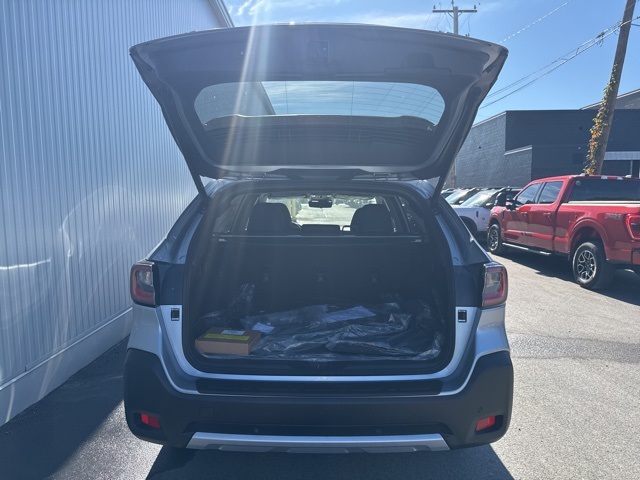 2025 Subaru Outback Touring XT photo 19