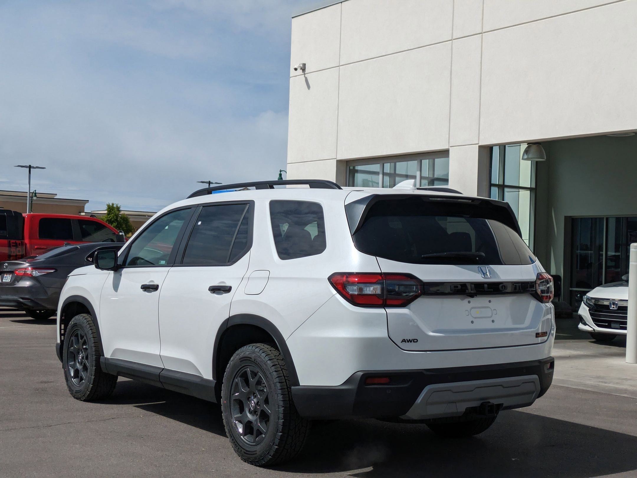 2025 Honda Pilot TrailSport photo 5