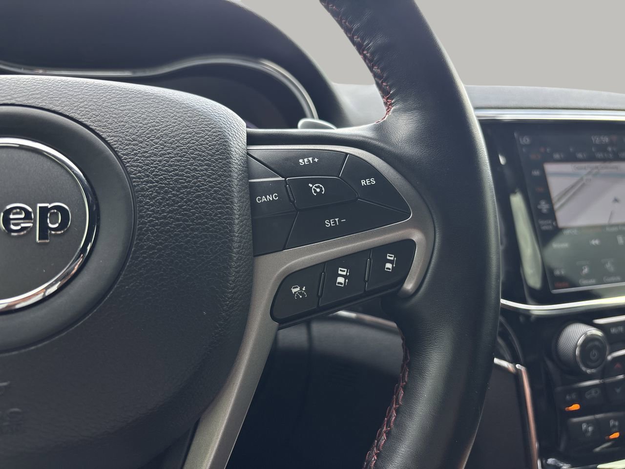 2021 Jeep Grand Cherokee Trailhawk photo 29