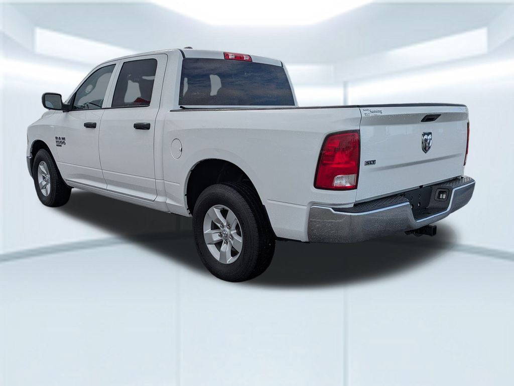 2022 Ram 1500 Classic SLT photo 3