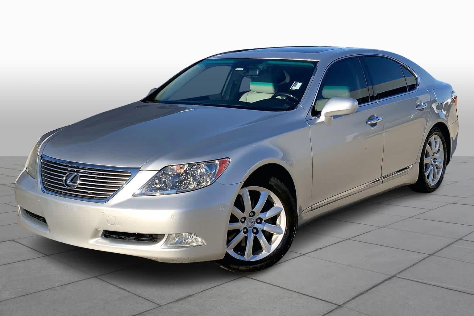 2007 Lexus LS Base's photo