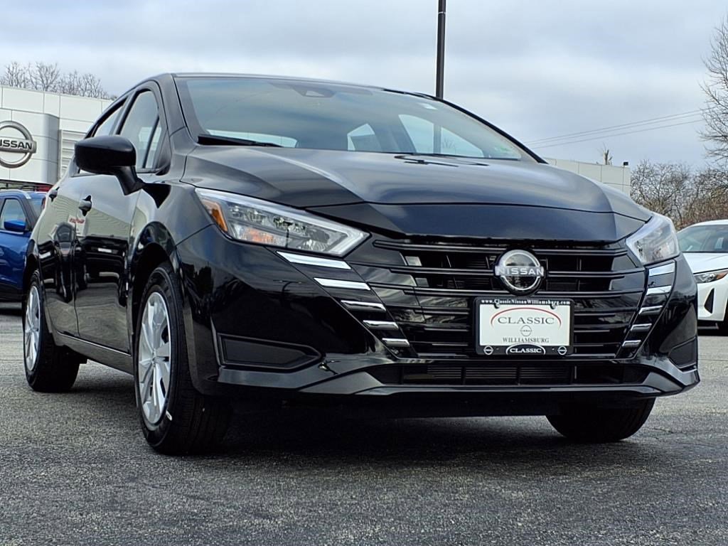 2025 Nissan Versa S photo 2
