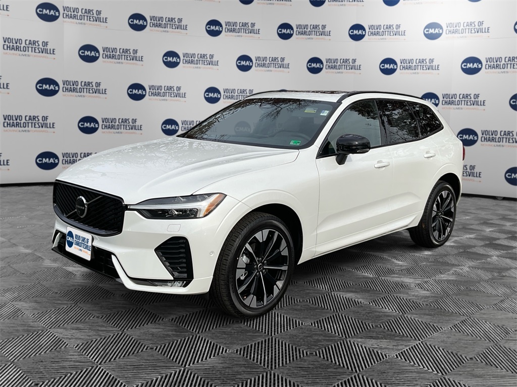 2026 Volvo XC60 Plus's photo