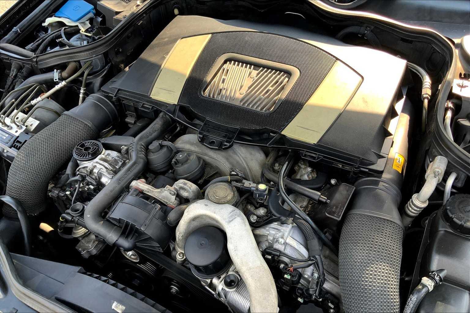 2011 Mercedes Benz CLS 550 photo 28